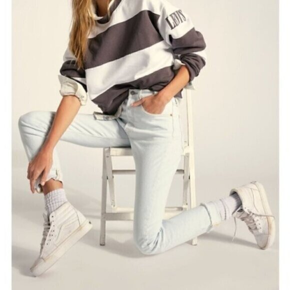 NWT Levi's Premium 501 High Rise Skinny Blue Light Wash Denim Jeans Size 30 - Picture 2 of 10